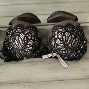 Victoria secret Dream angles push-up